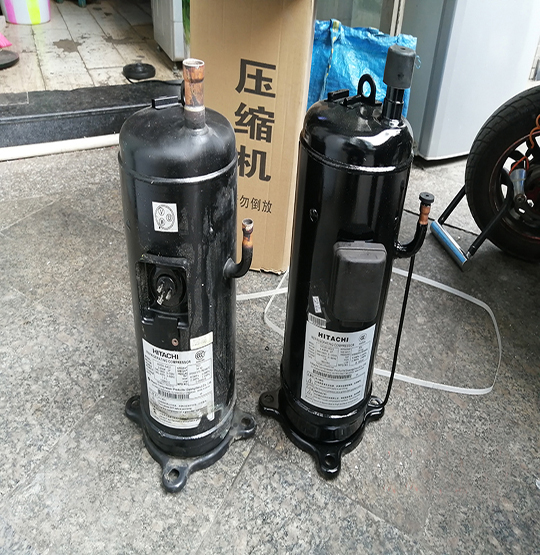二连浩特中央空调压缩机的更换维修